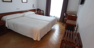 Superior double room with balcony ELE Acueducto Hotel Segovia