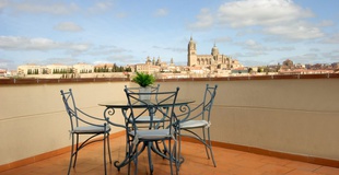 Superior double room ELE Puente Romano Hotel Salamanca