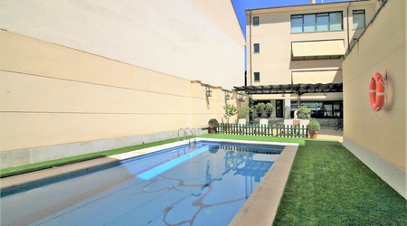 Swimming pool ELE Puente Romano Hotel Salamanca