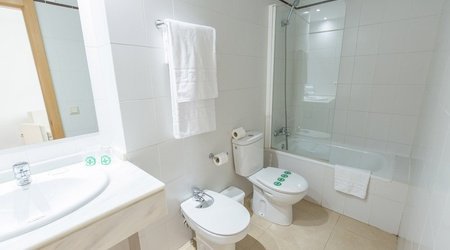 Toilet ELE Domocenter Apartments Seville